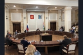 Губернатор Андрей Травников обсудил с новосибирскими главврачами повышение эффективности мер по борьбе с COVID-19