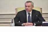 Губернатор поручил начинать ямочный ремонт новосибирских дорог: температурный режим позволяет