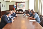 Андрей Травников обсудил с президентом Союза биатлонистов России Владимиром Драчёвым развитие биатлона в НСО