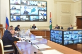 Власти региона взяли на особый контроль безопасность детей и одиноких пожилых в период новогодних праздников 