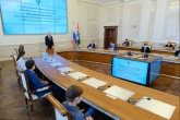 Губернатор Андрей Травников наградил выпускников-мультистобалльников