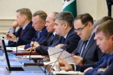 Андрей Травников обозначил задачи по переселению жителей региона из аварийного жилья
