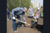 Губернатор Андрей Травников и Митрополит Никодим посадили первые деревья в саду имени академика П.Л. Гончарова