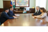 Андрей Травников встретился с Консулом Республики Казахстан Конысбеком Жусупбековым