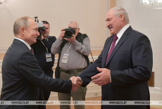 Лукашенко отмечает колоссальный прогресс в развитии сотрудничества с Россией