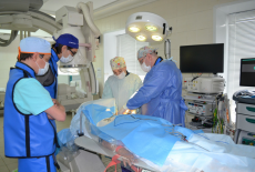 Уникальную операцию впервые в России провели кардиохирурги Новосибирской области
