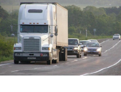 Минтранс организует для большегрузов «транспортный коридор» на областных автодорогах в период временного ограничения движения