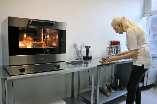 Безглютеновый хлеб и мебель из экоротанга: с начала года по социальному контракту в регионе свое дело открыли 500 предпринимателей