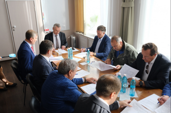 Андрей Травников поблагодарил депутатов Законодательного Собрания за активную работу с жителями в период пандемии