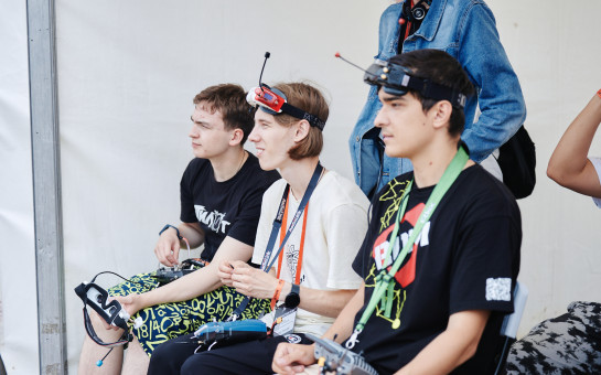 Научиться рисовать с помощью дронов можно на «Архипелаге 2023»