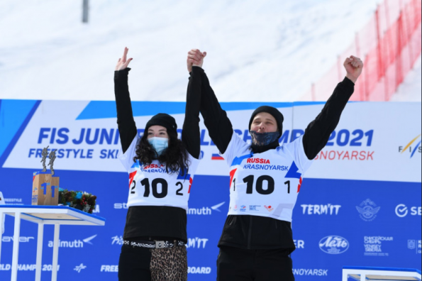Новосибирская спортсменка Валерия Комнатная победила на первенстве мира по сноуборду
