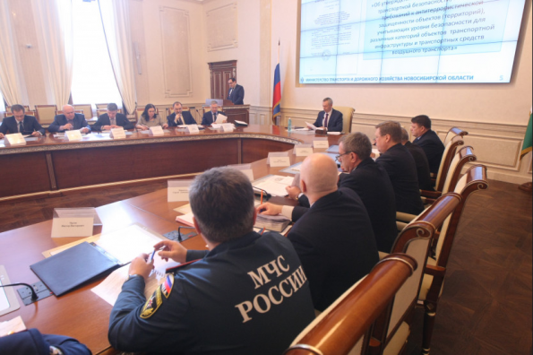 Врио Губернатора Андрей Травников провёл заседание антитеррористической комиссии Новосибирской области
