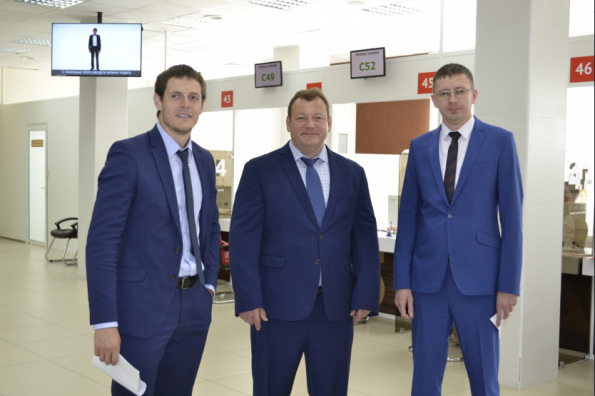 Новый проект «Электронные госуслуги в МФЦ» стартовал в Новосибирской области