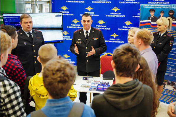 VR, беспилотники, кибер-турнир: день ИТ-карьеры Cookie Fest пройдет в Новосибирской области