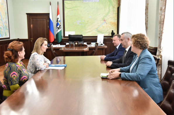 Новосибирская область успешно реализует пилотные программы «Подростки России» и «Дети в семье»