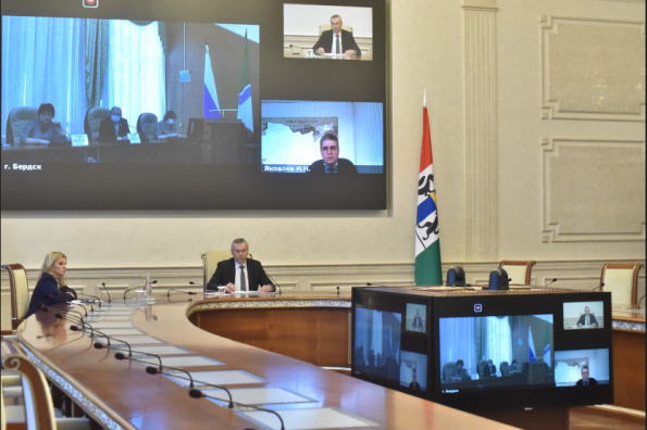 Губернатор Андрей Травников обсудил с депутатами горсовета Бердска продолжение реализации важных социальных проектов