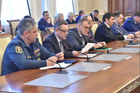Андрей Травников призвал усилить противопожарную профилактику и информационную работу в период майских праздников