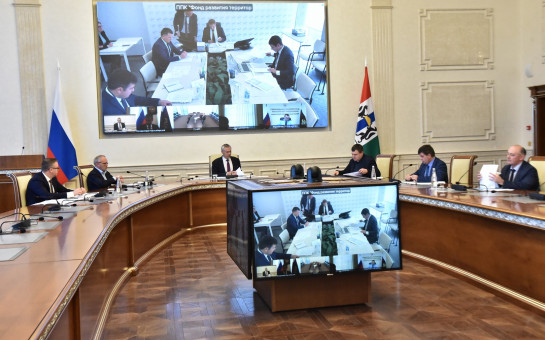 Губернатор Андрей Травников и руководство ППК Фонд рассмотрели темпы работ по завершению долгостроев