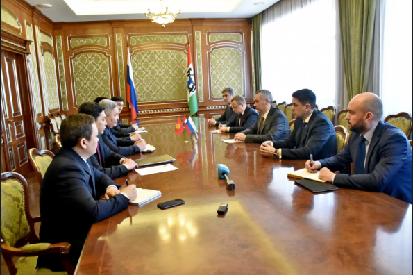 Врио Губернатора Андрей Травников провёл рабочую встречу с делегацией Киргизской Республики