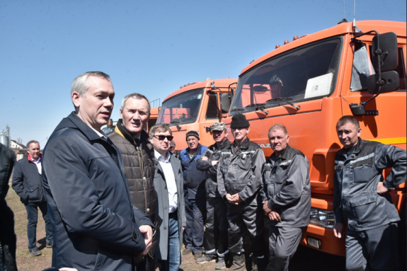 Губернатор Андрей Травников высоко оценил готовность к посевной в Краснозерском районе