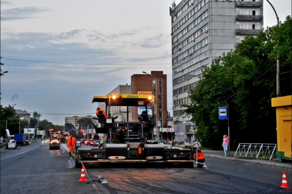 Минтранс региона провел ночную проверку работ по проекту «Безопасные и качественные дороги» в г. Новосибирске