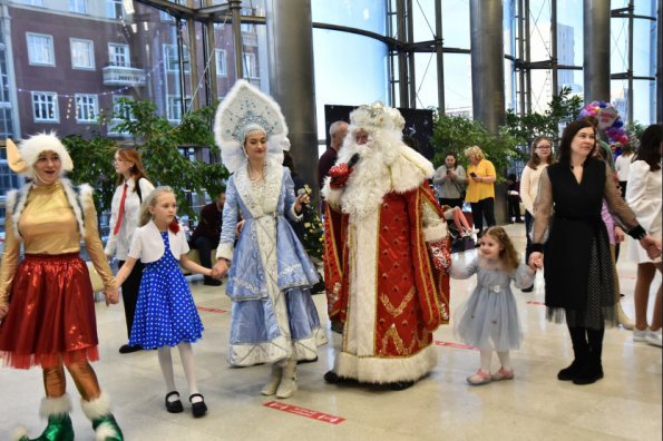 1700 юных жителей и гостей Новосибирской области побывали на Губернаторской ёлке