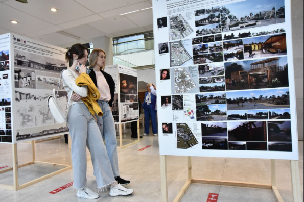 Зодчество, кадры и новые технологии: стартовала работа Сибирского строительного форума-2022