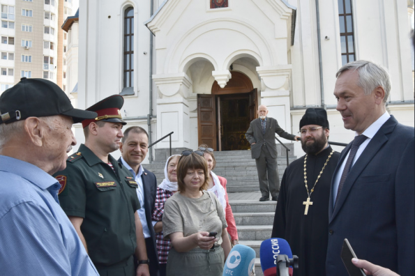 Губернатор Андрей Травников поддержал инициативу родителей Героев России по созданию мемориального сквера в Калининском районе