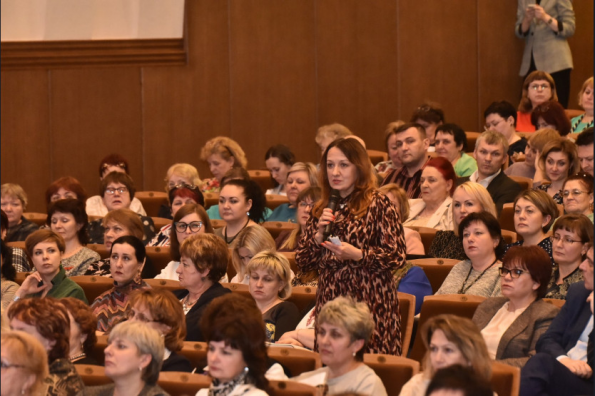 Андрей Травников: Новосибирская область к 2024 году намерена уверенно закрепиться в пятерке лучших систем образования России