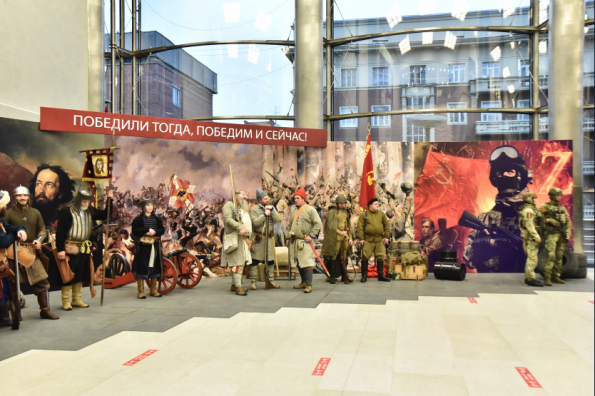 Благотворительный концерт «Единство народа — богатство России» прошёл накануне Дня народного единства