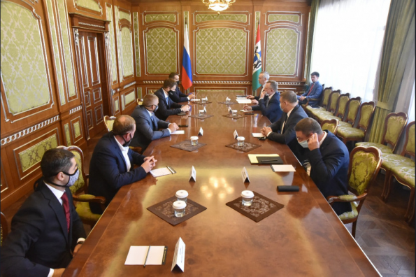 Губернатор Андрей Травников провёл рабочую встречу с представителями Федерации бокса России