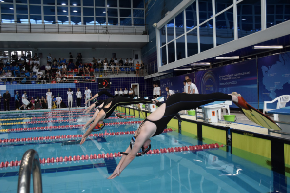 Первые медали завоевали новосибирские спортсмены на соревнованиях по подводному спорту «Золотая ласта»