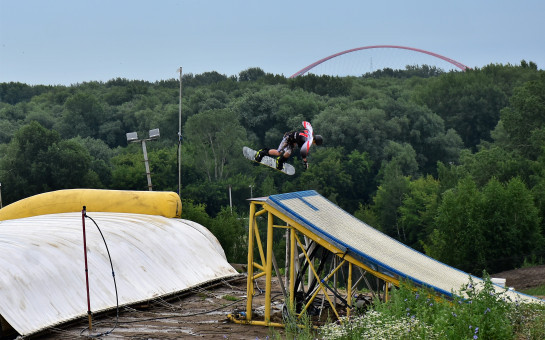 В Новосибирской области стартовали летние тренировочные мероприятия сборной России по сноуборду