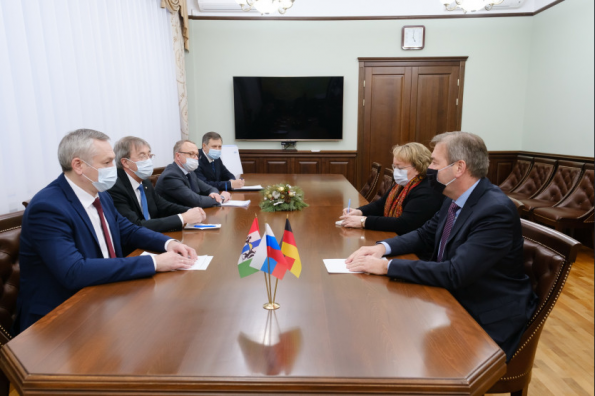 Губернатор Андрей Травников провёл рабочую встречу с новым Генконсулом ФРГ в Новосибирске господином Берндом Финке 