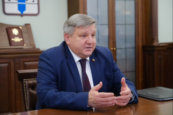 Губернатор Андрей Травников провел встречу с зампредседателя Российского военно-исторического общества Николаем Овсиенко