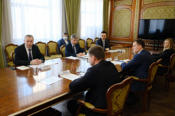 Губернатор Андрей Травников провел рабочую встречу с представителями инновационного центра «Сколково»