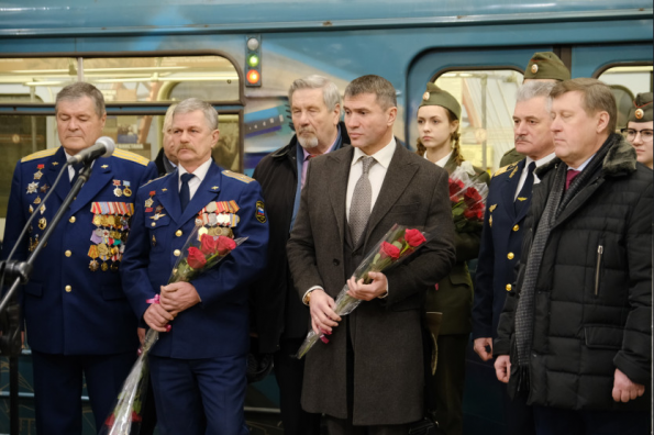 В новосибирском метро начал курсировать вагон, посвященный 30-летию вывода войск из Афганистана