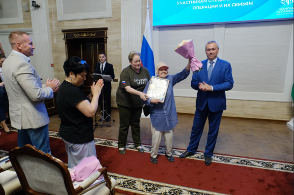 Герои, которые живут рядом с нами: в Новосибирской области вышел документальный фильм о людях, помогающих бойцам СВО и Донбассу