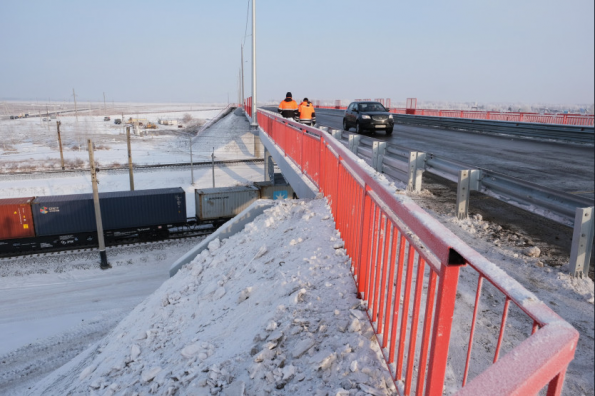 Открыто движение по самому длинному путепроводу в регионе с «умным освещением»