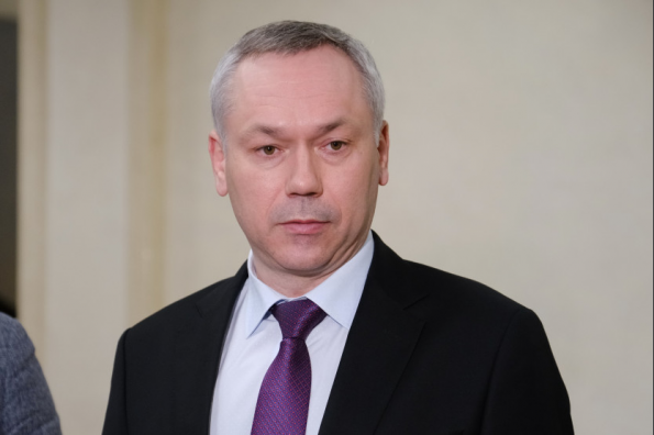 Губернатор Андрей Травников призвал новосибирцев оставаться дома при первых признаках ОРВИ