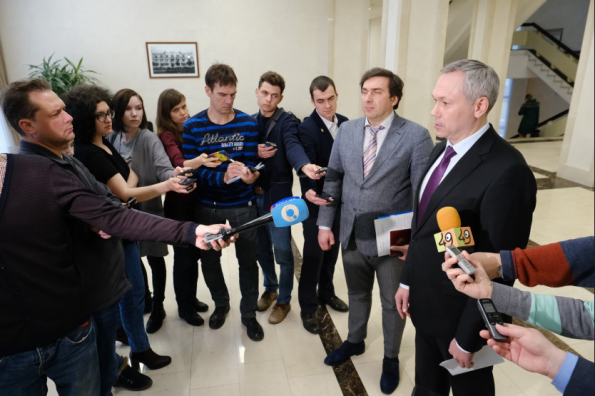 Губернатор Андрей Травников провёл заседание оперативного штаба по противодействию коронавирусу
