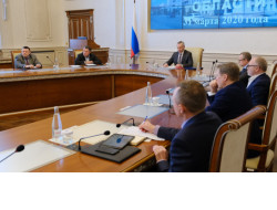 Правительство Новосибирской области одобрило выделение дополнительных средств на противодействие коронавирусу Более 32 млн рублей из резервного фонда Правительства Новосибирской области будут направлены региональному минздраву с целью покупки средств индивидуальной защиты для врачей. 