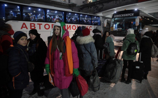 В Новосибирск – Новогоднюю столицу России – приехали 100 детей из ЛНР