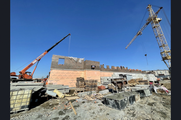 Поликлинику в Криводановке строят с опережением графика