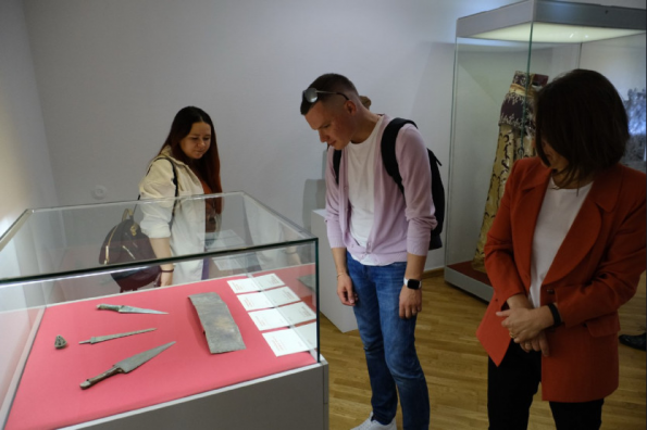 Прочный фундамент духовного братства: в Новосибирской области открылась уникальная выставка армянской культуры