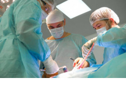 15 пациентов из ЛНР прооперировали в областной больнице