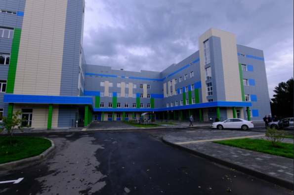 На финишной прямой: первый замгубернатора Юрий Петухов проконтролировал завершение строительства объектов первичного звена здравоохранения Новосибирского района 