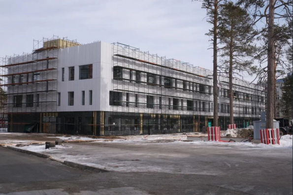 Глава Минобрнауки РФ Валерий Фальков высоко оценил темпы строительства кампуса НГУ мирового уровня