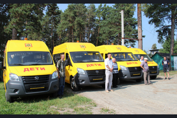 Три школы Новосибирского района получили ключи от новых автобусов