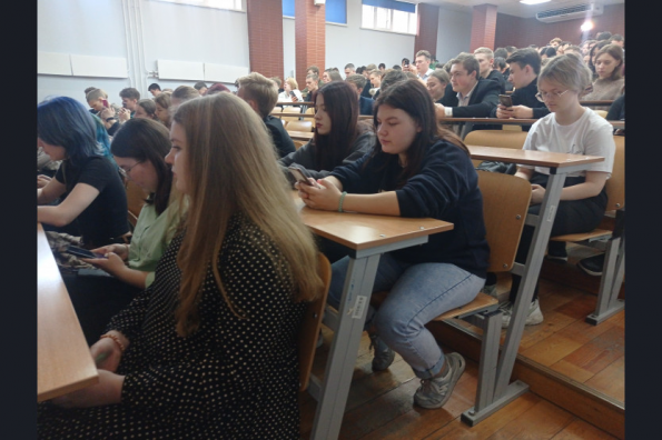 Жители Новосибирской области написали цифровой диктант